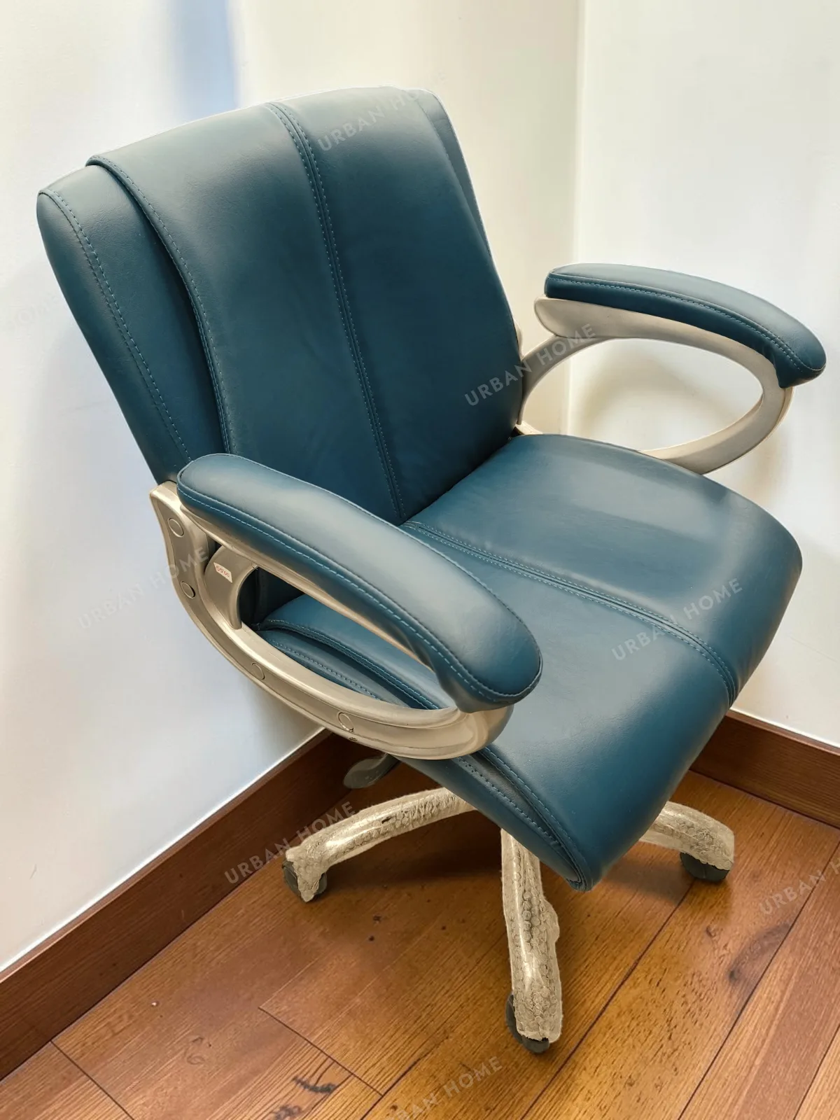 Executive Revolving Office Chair